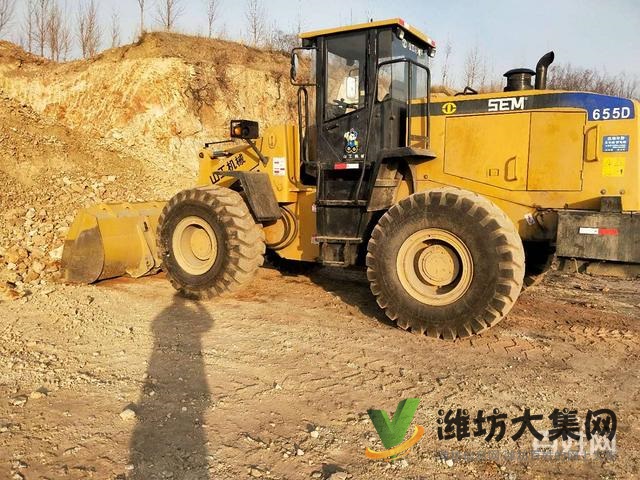 急轉(zhuǎn)自用的山工655D和臨工953L兩臺(tái)裝載機(jī)