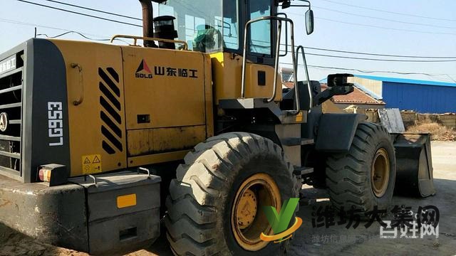 急轉(zhuǎn)自用的山工655D和臨工953L兩臺(tái)裝載機(jī)