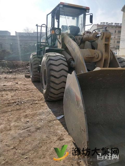 急轉(zhuǎn)自用的山工655D和臨工953L兩臺(tái)裝載機(jī)