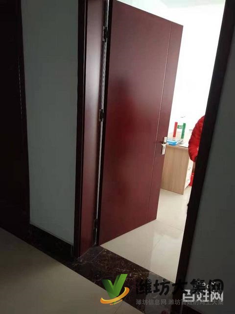 (快租免費(fèi)尋址)高新區(qū)健康街金光路路口中東大廈寫字樓出租