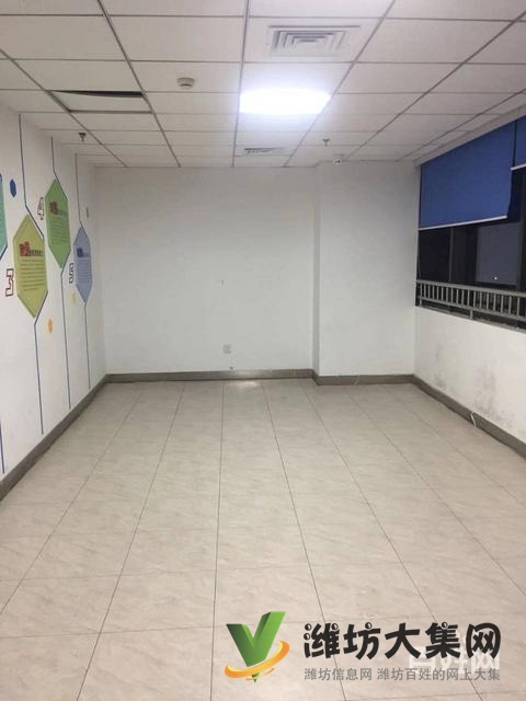 (快租免費尋址)萬達中心A座寫字樓出租帶取暖費,價格超實惠