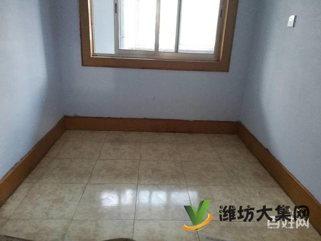 32萬購教師公寓,二樓三室朝陽,領包入住