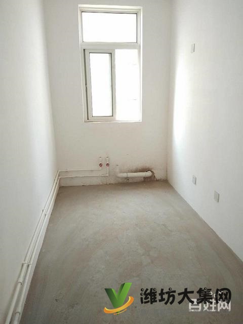 真賤，便宜124平大三室，龍泉太 陽城，送地下室，