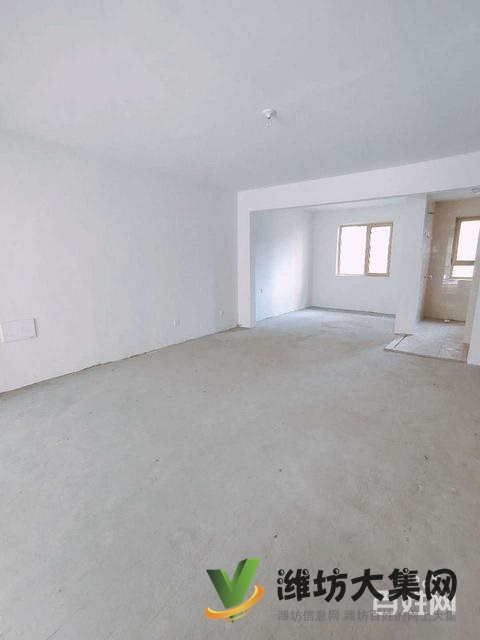 玫瑰公館一樓帶大院！送城市會客廳！三居，更名貸款，