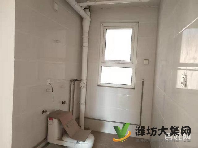 中南花城小三室,僅售69.9萬,更名無費用.