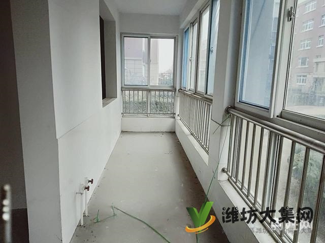 麗景花園南區(qū)大三室?guī)к囄粌?chǔ)藏室153平毛坯80萬(wàn)