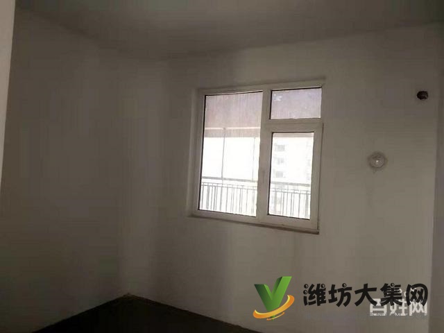 中南花城小三室,僅售69.9萬,更名無費用.