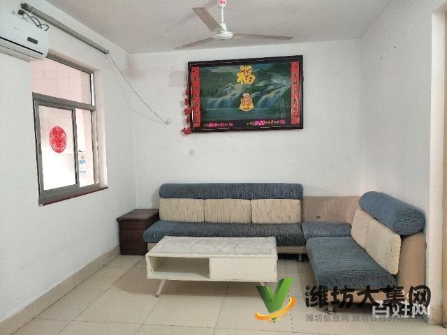 東城花園多層一樓80平送車(chē)位儲(chǔ)藏室