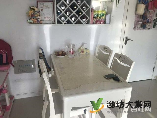 十里春風近大成優(yōu)盤82平精裝無稅送地下室南北通透僅售53萬