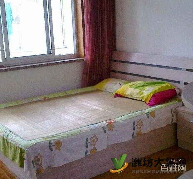 白浪河畔桐蔭小區單位房多層一樓101平精裝3室