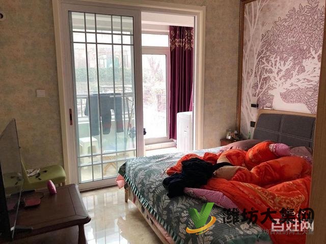 水木清華 一樓帶院豪華裝修溫馨三居室 看房方便火急