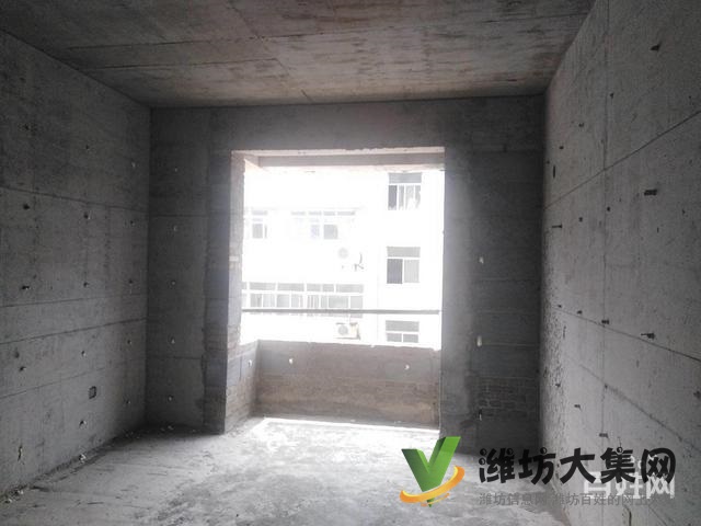 盛世名門工程款房,三室兩廳兩衛(wèi),帶車位倉(cāng)庫(kù)僅售64