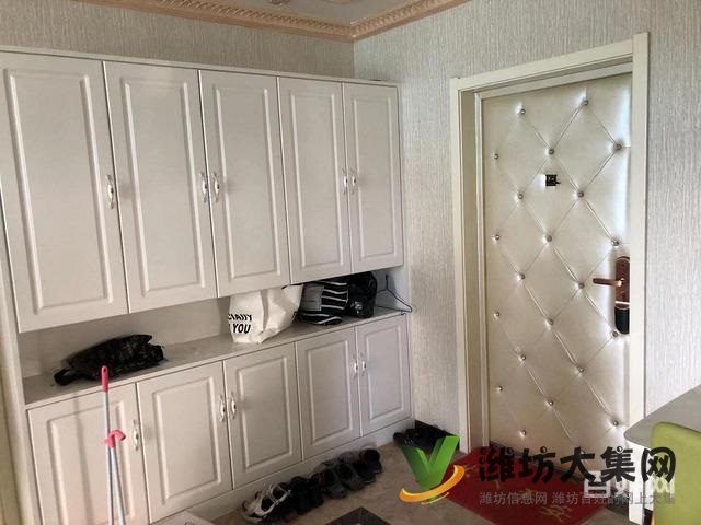 水木清華 一樓帶院豪華裝修溫馨三居室 看房方便火急