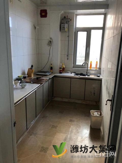 水木清華 一樓帶院豪華裝修溫馨三居室 看房方便火急