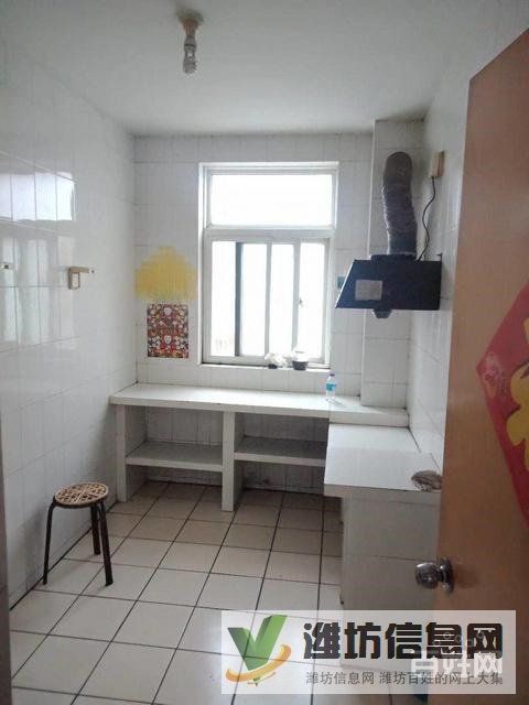 首 付10萬買西湖苑多層三樓91平三室一廳帶大儲藏