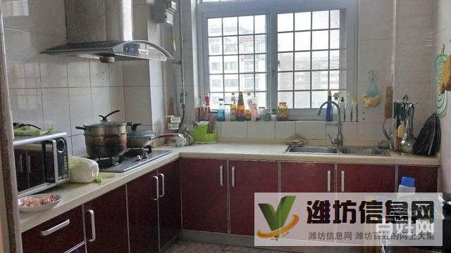 萬家福近精裝兩室帶超大地下室交通方便